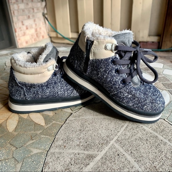 EUC Zara Little Boy Boots ADORABLE! - Picture 2 of 14